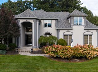 34 Devonshire Way, Halfmoon, NY 12065