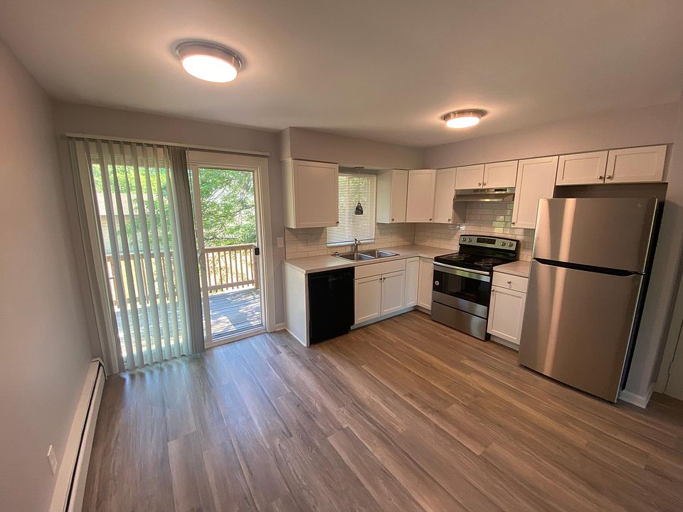 1st image of 1320 Vineland Ct SE
