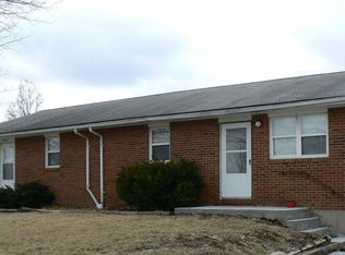 7001 N Moberly Dr #B, Columbia, MO 65202