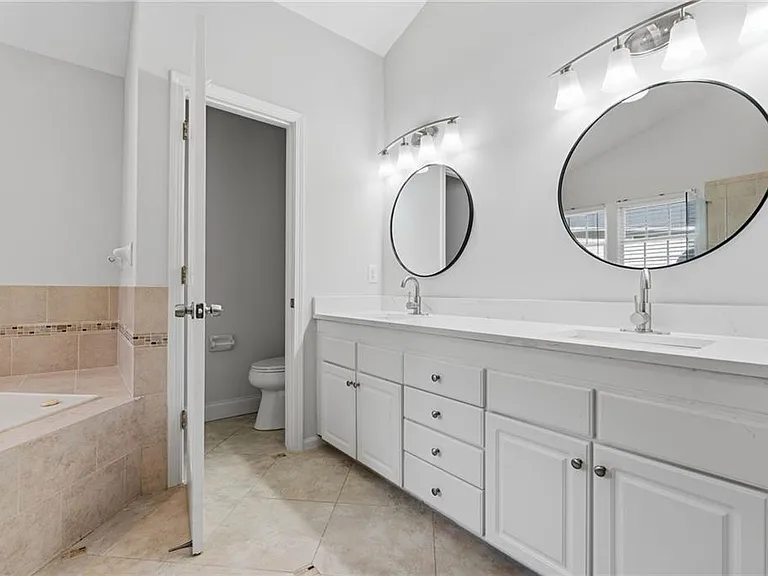 620 Brook Landing Ct — Photo 22