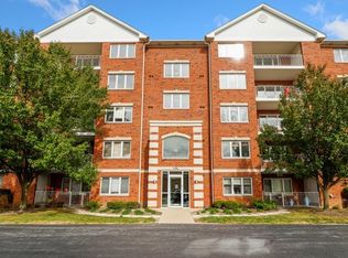 5450 115th St APT 202, Oak Lawn, IL 60453