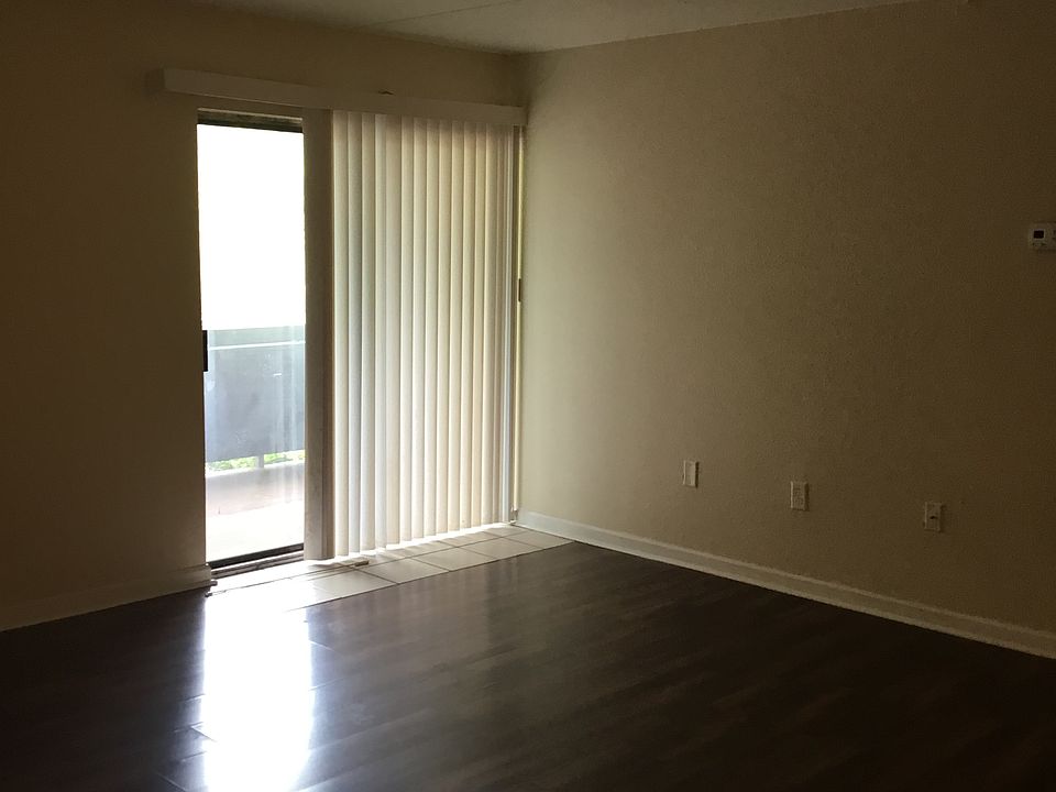 1st image of 915 S Seminole Dr APT 41