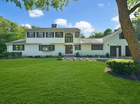 15 S Washington St, Norton, MA 02766