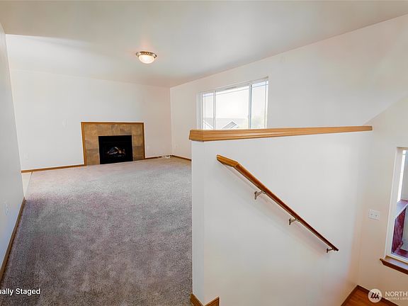 5th image of 1031 E 43rd Street Ct