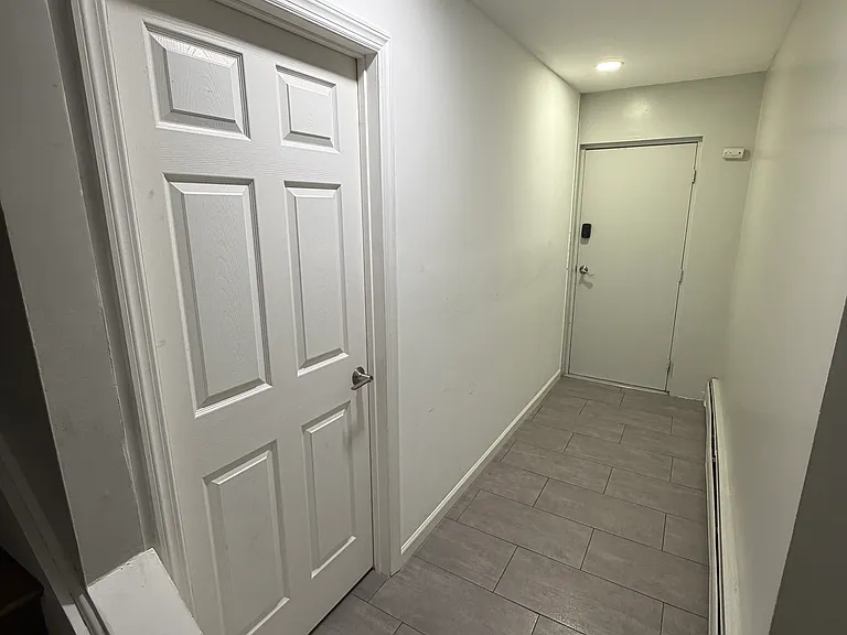 2 Accomando Pl #1G — Photo 2