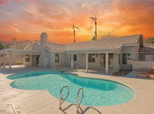 5904 Willowcreek Rd, North Las Vegas, NV 89031
