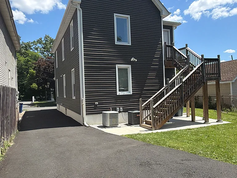107 Winslow Pl #2 — Photo 3