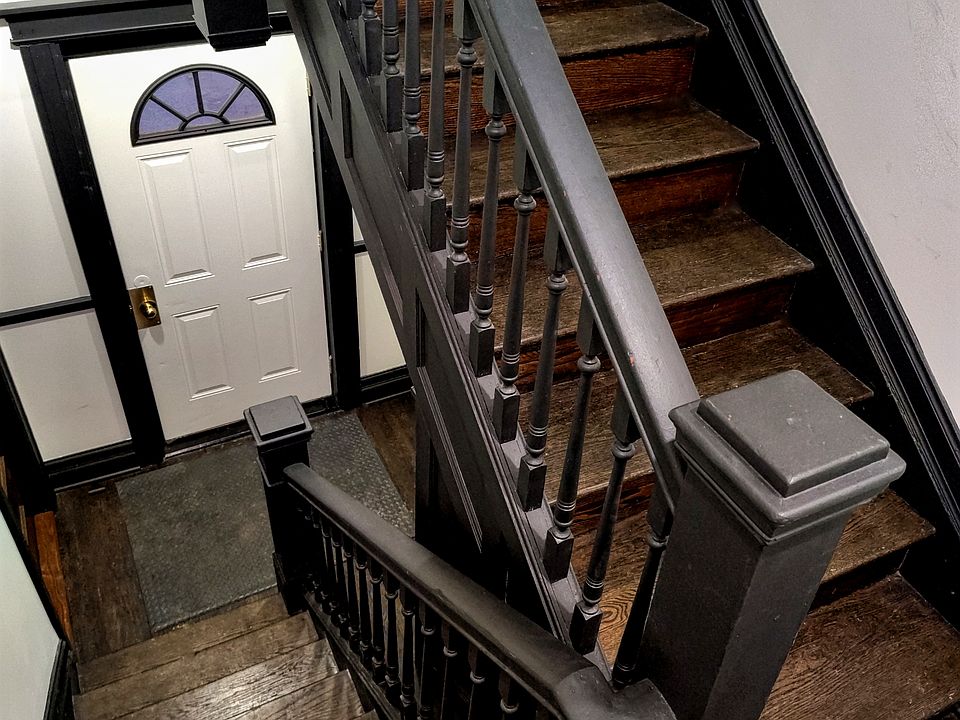 inside landing, restored to it original