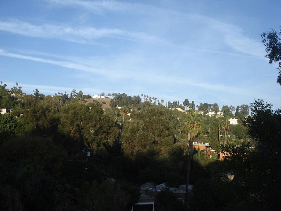 1st image of 2138 N Cahuenga Blvd