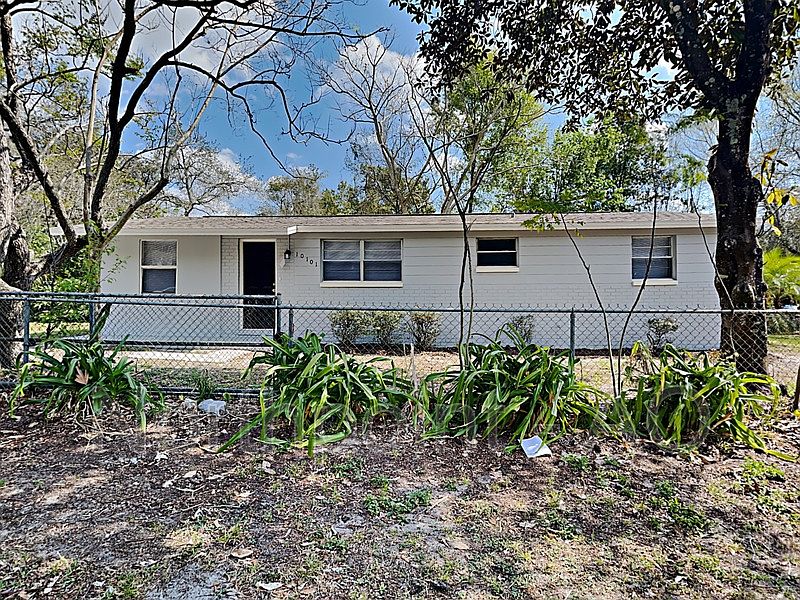 1st image of 10101 N 19th St