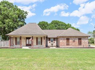 1049 Honey Comb Dr, Saint Martinville, LA 70582