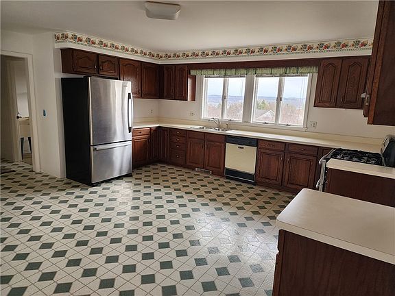 5th image of 5073 Foster Rd