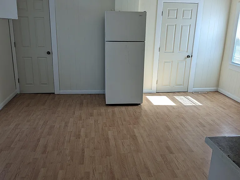 264 Cook Ave — Photo 8