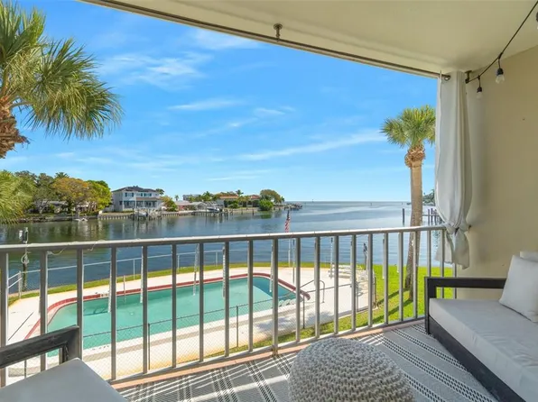 1361 Snell Isle Blvd NE APT 6, Saint Petersburg, FL 33704