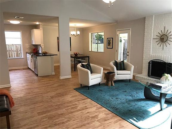 5th image of 11636 Parkfield Dr