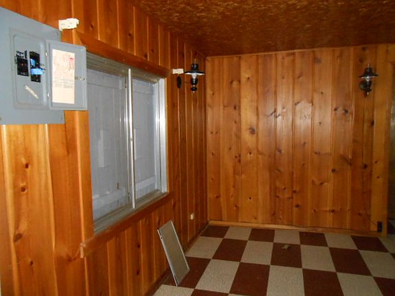 5th image of 4923 Glenwood Dr