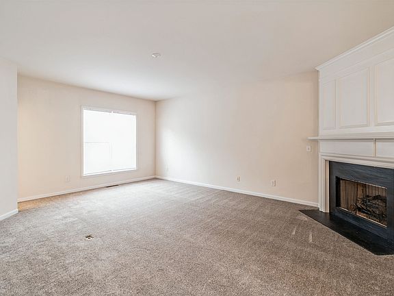 4th image of 2353 Towneview Ct Unit 8