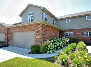 19802 Mulroy Cir, Tinley Park, IL 60487