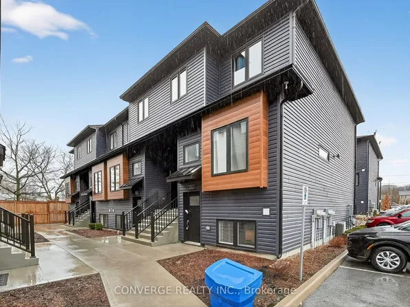 781 Clare Ave #222, Welland, ON L3C 3B9