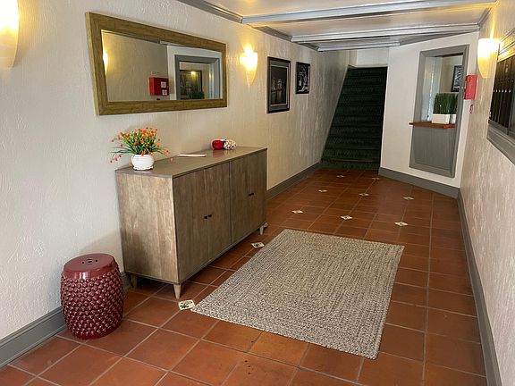 3rd image of 1920 Jefferson St APT 3