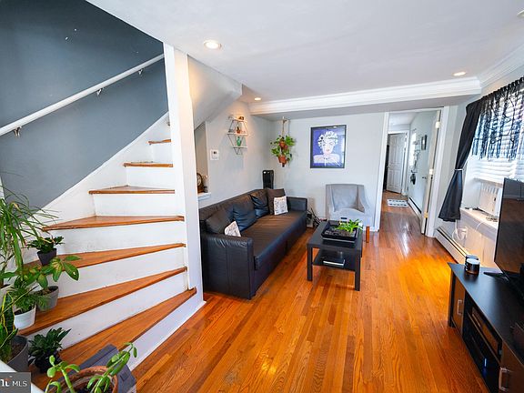 4th image of 231 Somerset St
