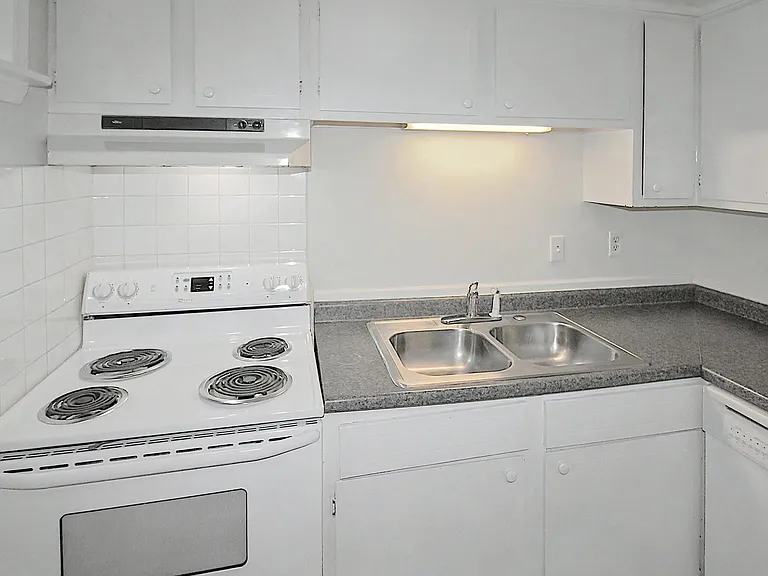 2535 Vail Ave — Photo 7