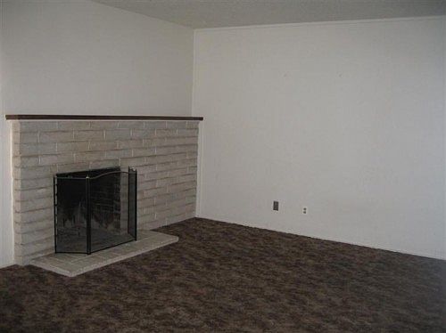 5th image of 734 W Saginaw Way