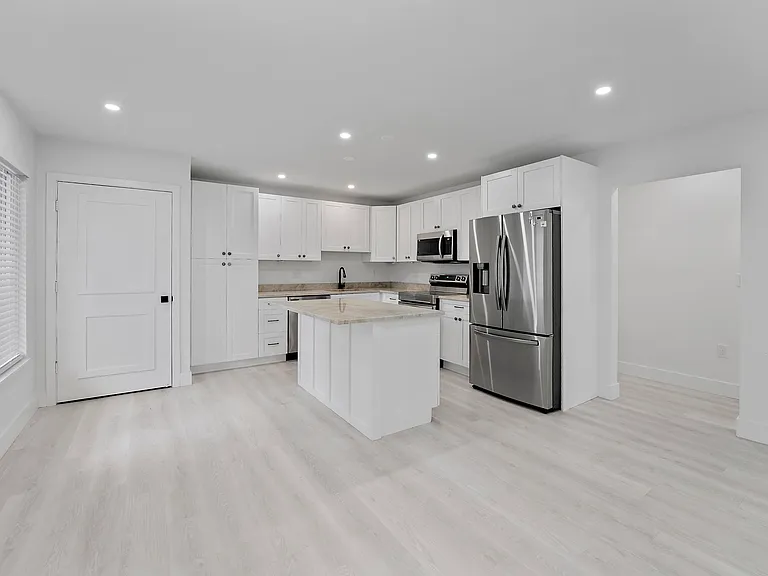 1279 Beach Rd #3 — Photo 9
