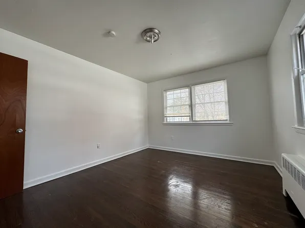 87 Evergreen Ave #4A, Hartford, CT 06105