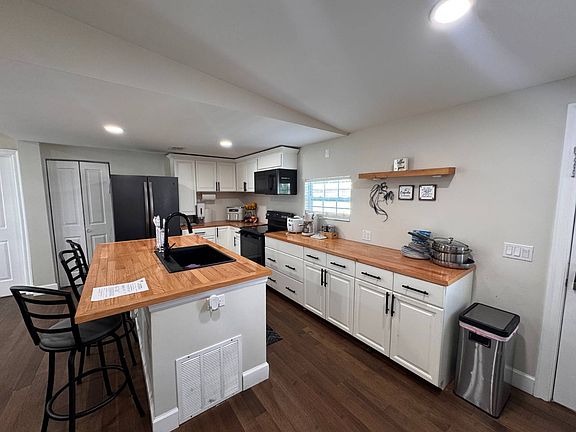 4th image of 9739 Elm Way