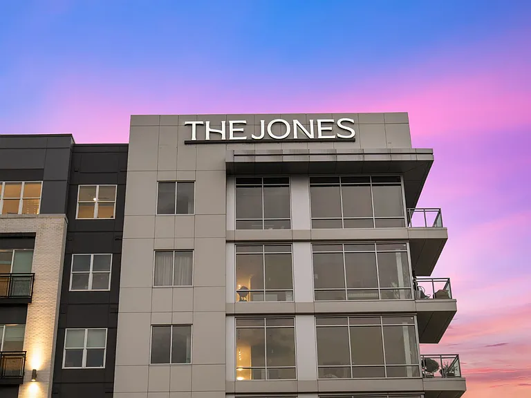 The Jones at Tysons — Photo 48