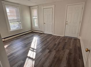 287 Bridge St APT 2R, Manchester, NH 03104