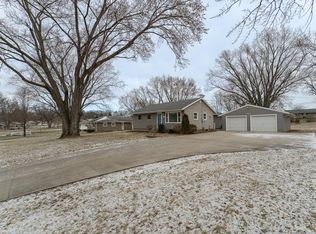 406 Strathmore Ln SE, Rochester, MN 55904