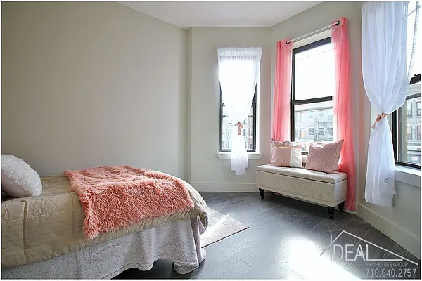 Rented by Ideal Properties Group | media 4