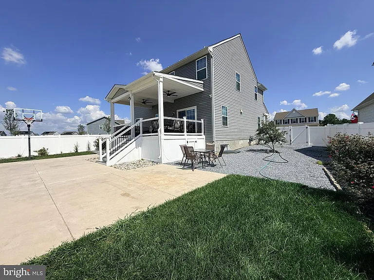 99 Weston Dr — Photo 38