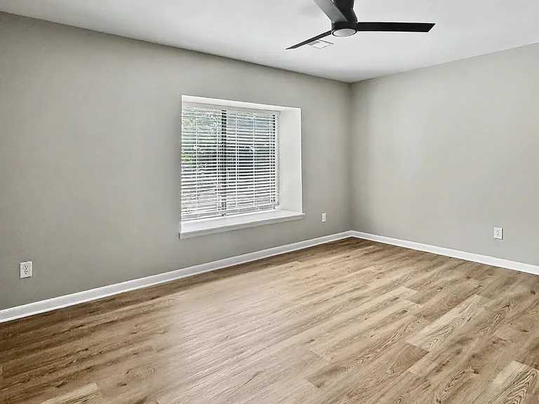 274 Mariners Cir — Photo 21