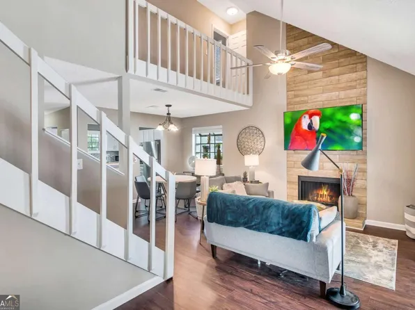 1114 Falling Water Dr SE, Smyrna, GA 30080