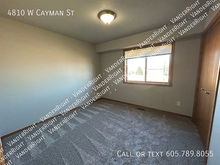 4810 W Cayman St — Photo 16
