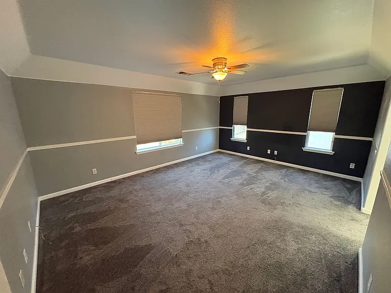 534 W Russell Ave — Photo 12