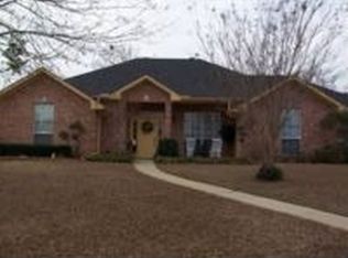 1005 Richmond Dr, Marshall, TX 75672