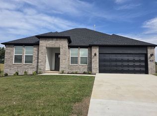 599 W Canada Dr, Farmington, AR 72730