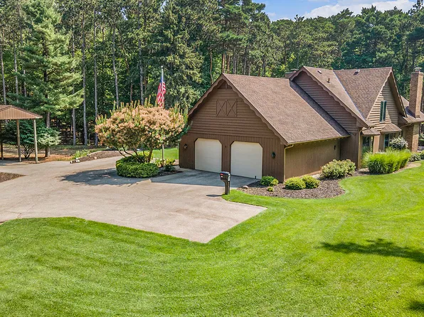 149 S 168th Ave, Holland, MI 49424