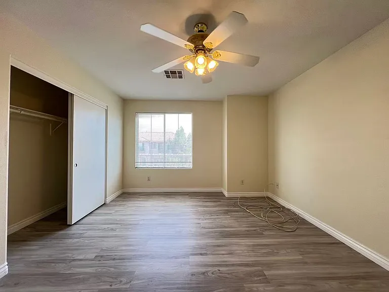 8480 Garnet Peak Ct — Photo 18