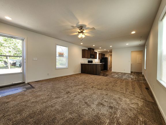 3rd image of 10686 Aldora Dr #194