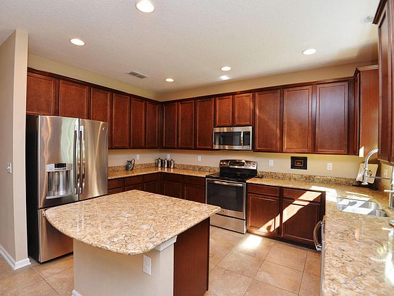 4th image of 568 Grampian Highlands Dr