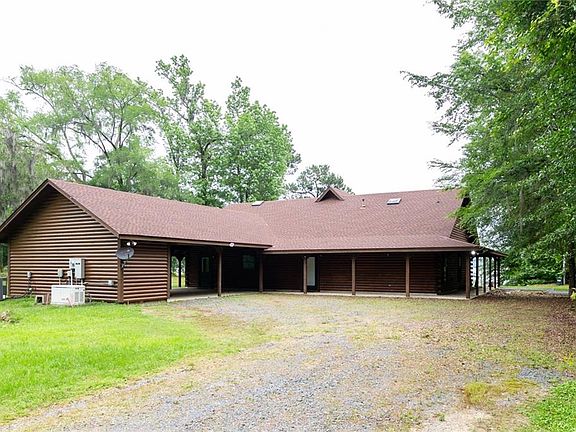 3rd image of 673 Sandy Point Rd