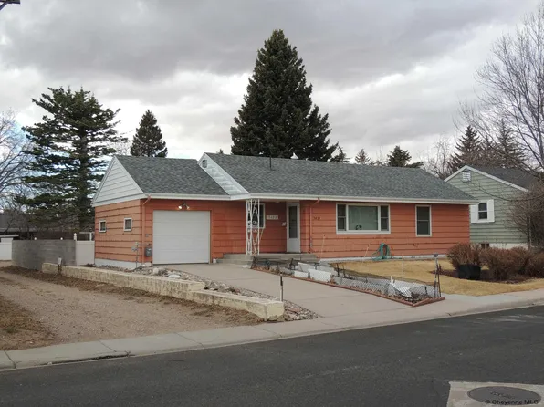 3422 Dover Rd, Cheyenne, WY 82001
