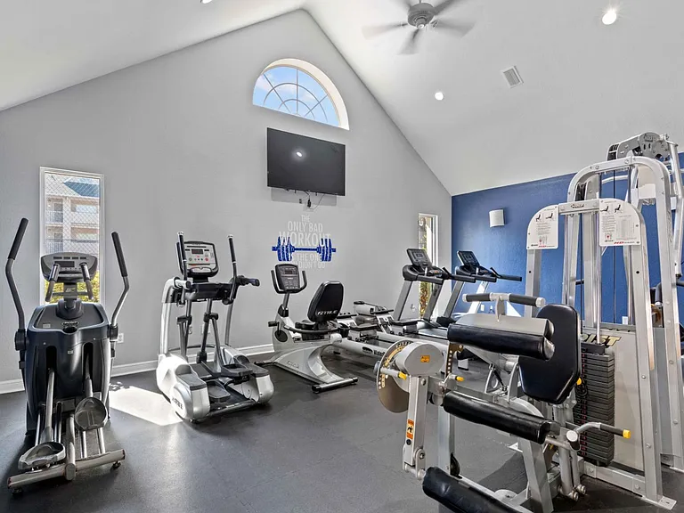 Coastline Apartments — Photo 15