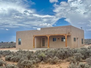 8 Calle Luna, Taos, NM 87571