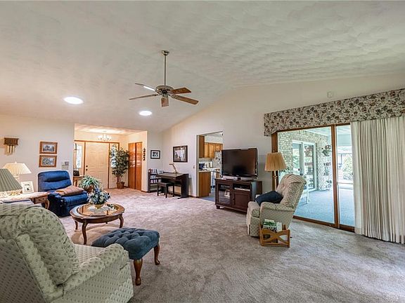 3rd image of 1036 Woods View Ct